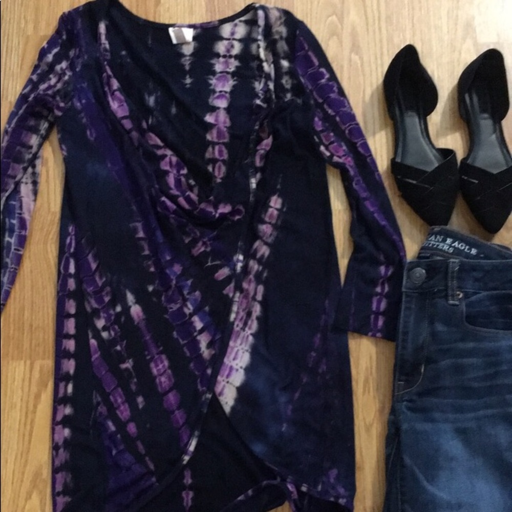 Women's front knot top. Tie die. Way cute.BNWOT